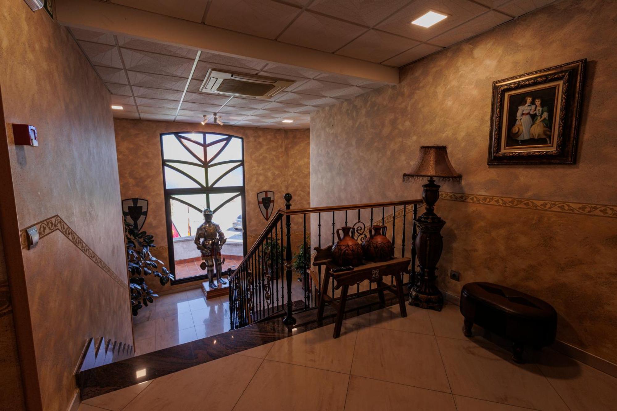 Hotel Pattaya Mocejón Kültér fotó