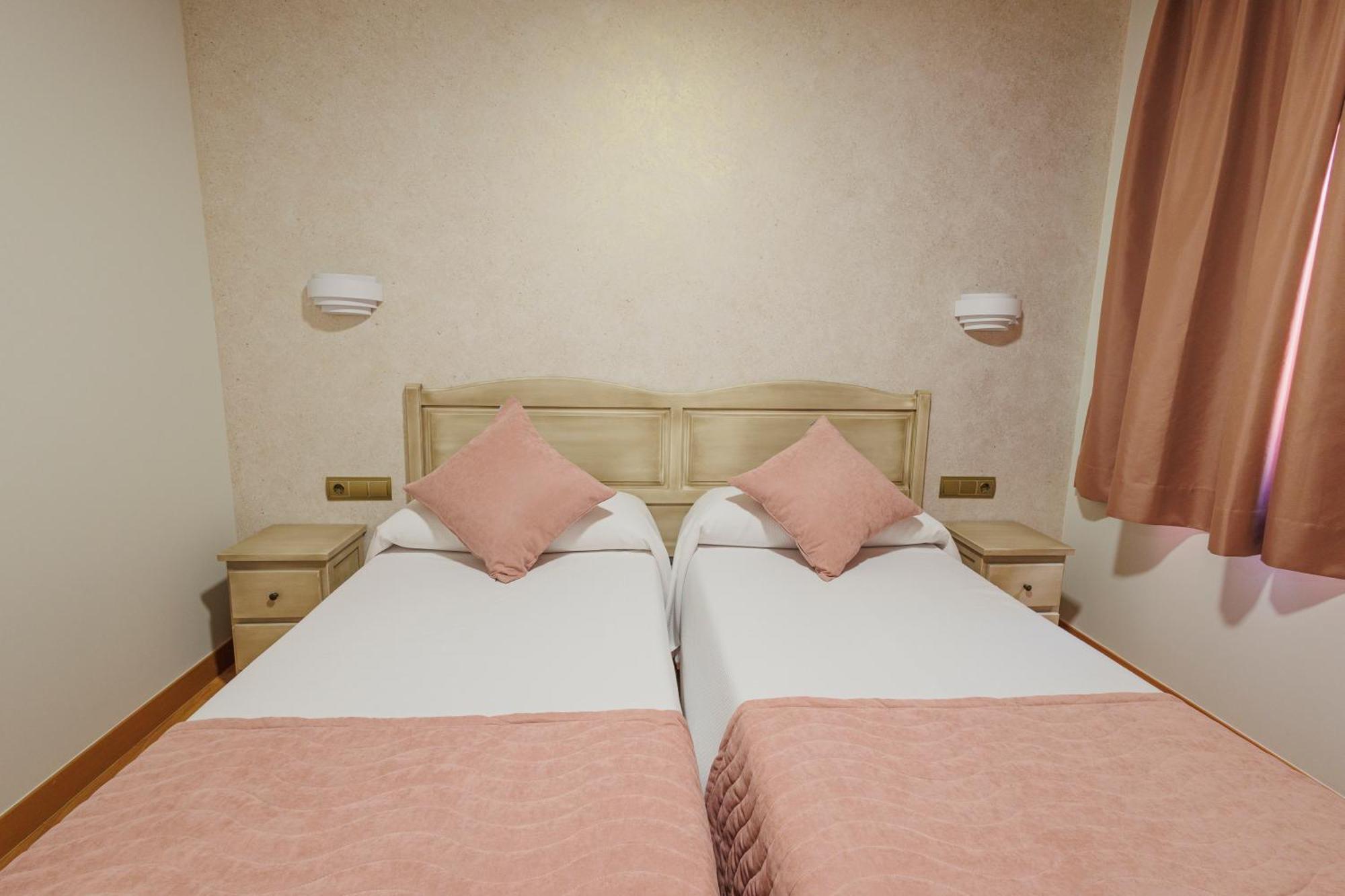 Hotel Pattaya Mocejón Kültér fotó