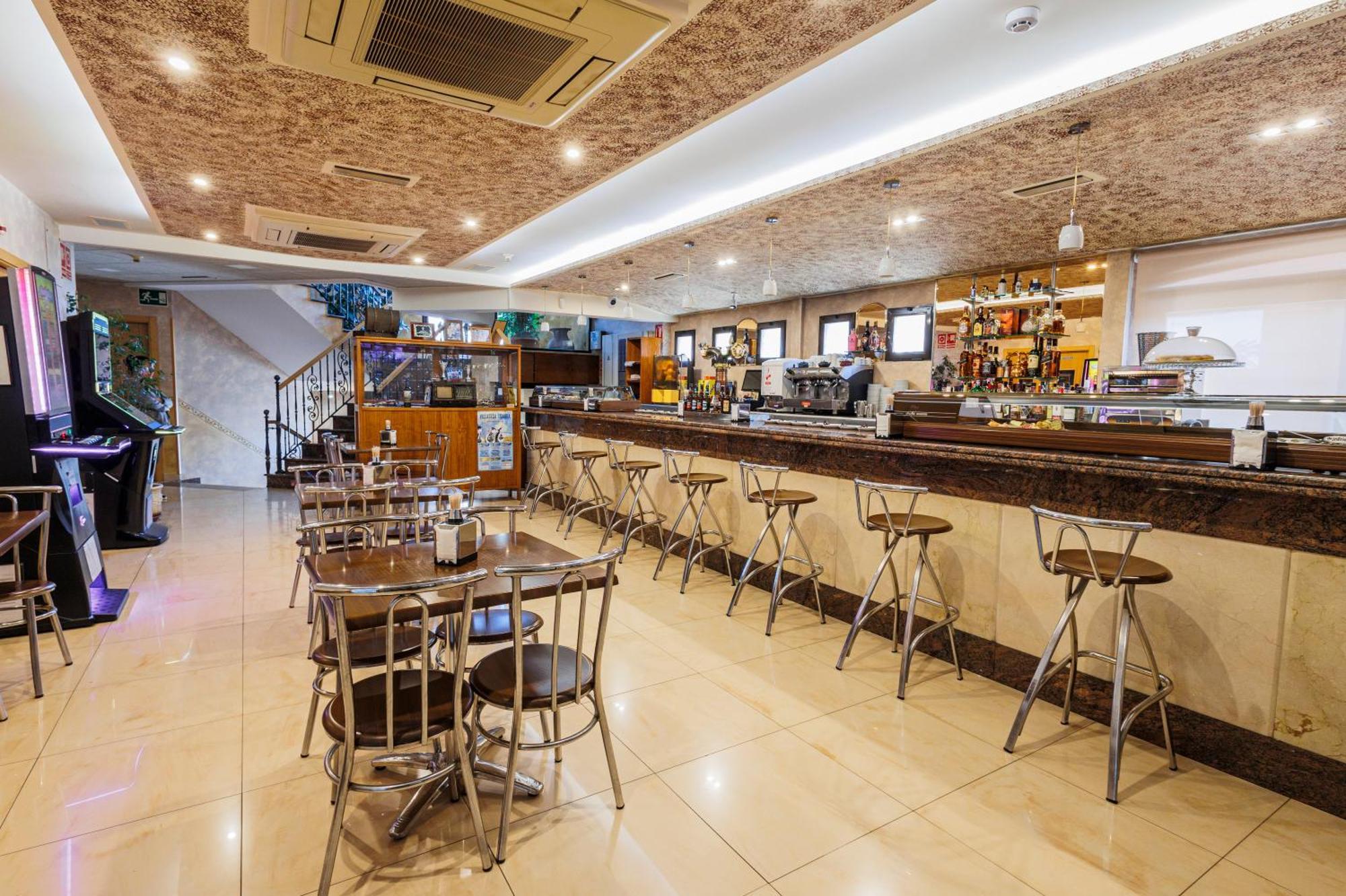 Hotel Pattaya Mocejón Kültér fotó