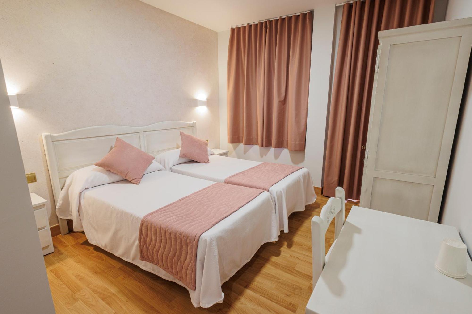 Hotel Pattaya Mocejón Kültér fotó